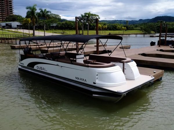 884cd5_5fba1f6d2a3e4cdaae5272f2d5e62967mv2